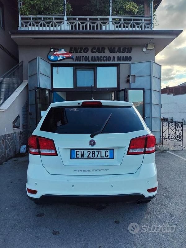 Usata Fiat Freemont 170 CV (125 kW) 2014 Bianco SUV