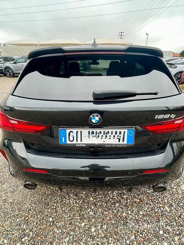Usata BMW 128 M Performance 304 CV (223 kW) 2022 Nero Berlina