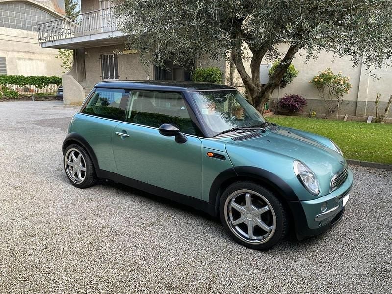 Usata Mini Cooper 116 CV (85 kW) 2002 Verde Utilitaria