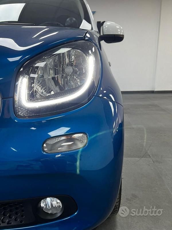 Occasion Smart ForFour Passion 71 ch (52 kW) 2015 Bleue Citadine