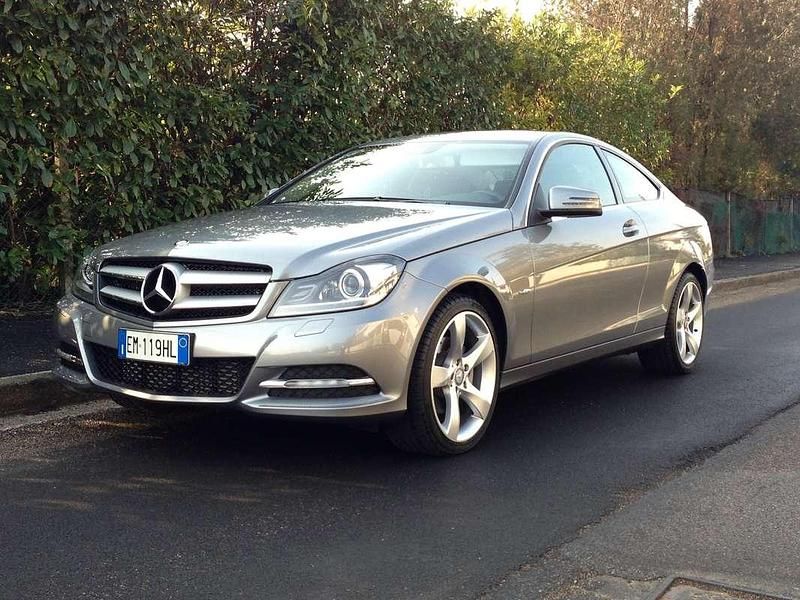 Usata Mercedes C220 Executive 170 CV (125 kW) 2012 Grigio Coupé