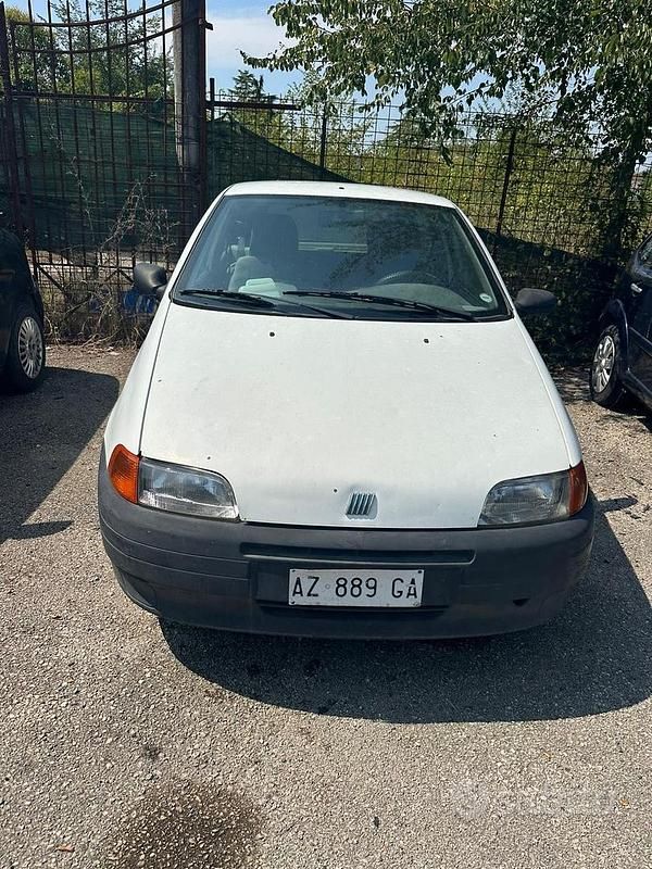 Bianco Usata 1998 Fiat Punto Due volumi | 500 € (Ottimo prezzo) - Immagine 1/4