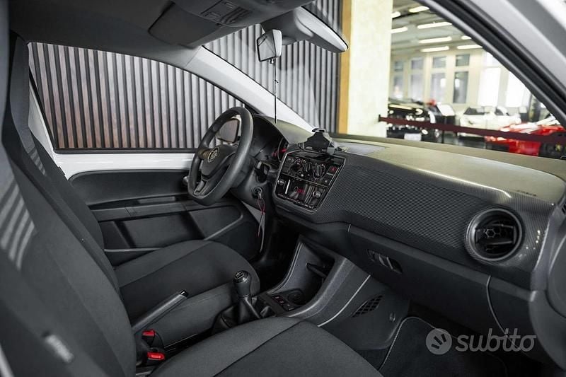 Usata VW up! Move 60 CV (44 kW) 2019 Bianco Utilitaria