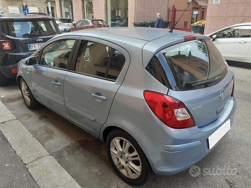 Usata Opel Corsa 80 CV (58 kW) 2008 Blu Berlina