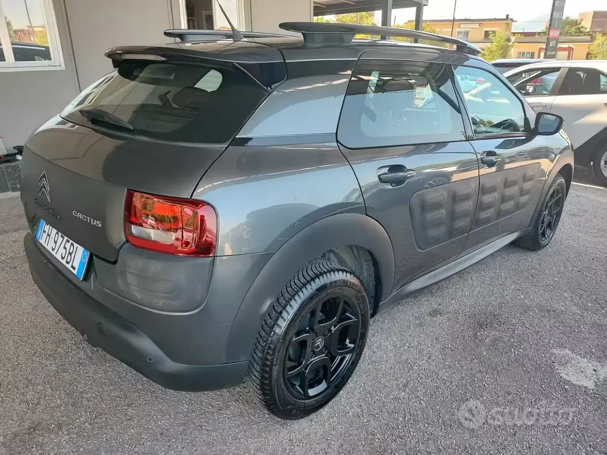 Usata Citroën C4 Shine 82 CV (60 kW) 2017 Nero SUV