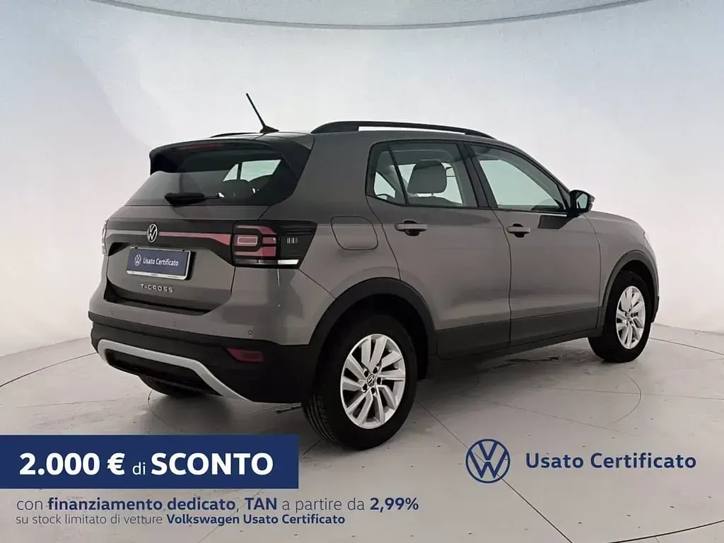 Usata VW T-Cross Style 95 CV (69 kW) 2021 Limestone grey metallizzato SUV