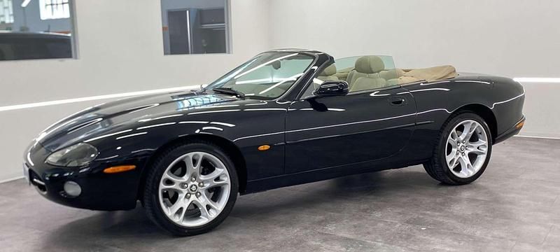 Usata Jaguar XK8 298 CV (219 kW) 2003 Nero Cabrio