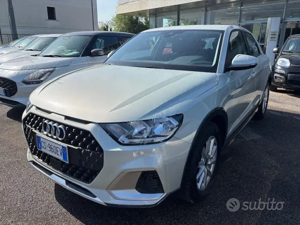 Usata Audi A1 110 CV (80 kW) 2023 Grigio SUV