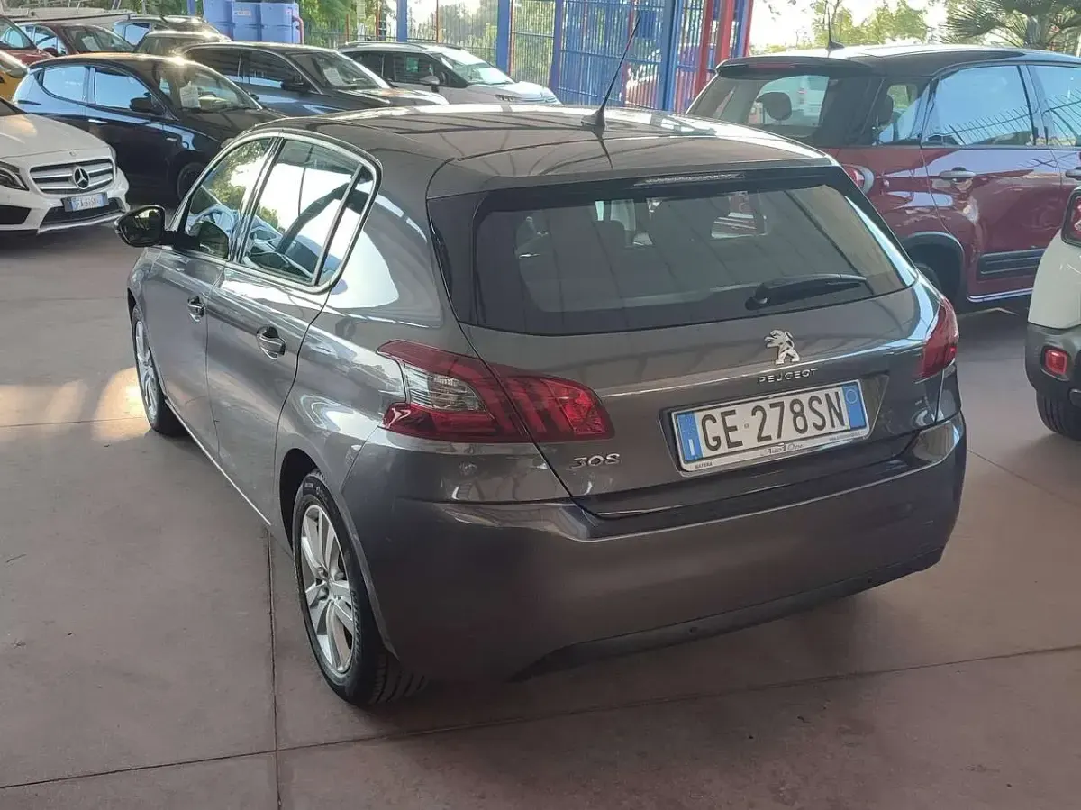 Usata Peugeot 308 Business-Line 131 CV (96 kW) 2021 Grigio Berlina