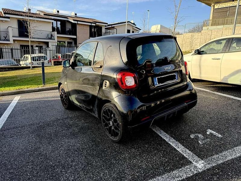Usata Smart ForTwo Coupé Passion 90 CV (66 kW) 2019 Nero Utilitaria