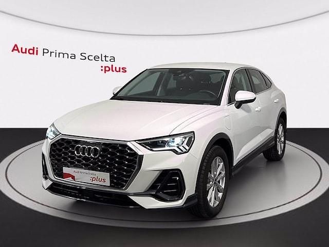 Bianco arkona Usata 2024 Audi Q3 Ambiente SUV | 46.500 € - Immagine 1/4