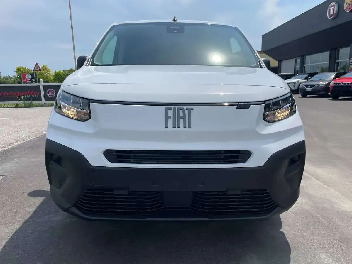 Nuova Fiat Doblò 102 CV (75 kW) 2026 Bianco Monovolume