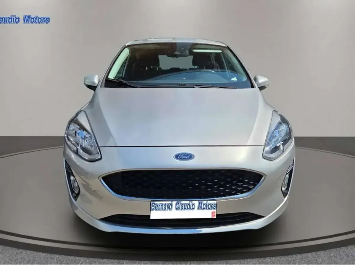 Usata Ford Fiesta 86 CV (63 kW) 2018 Argento Utilitaria
