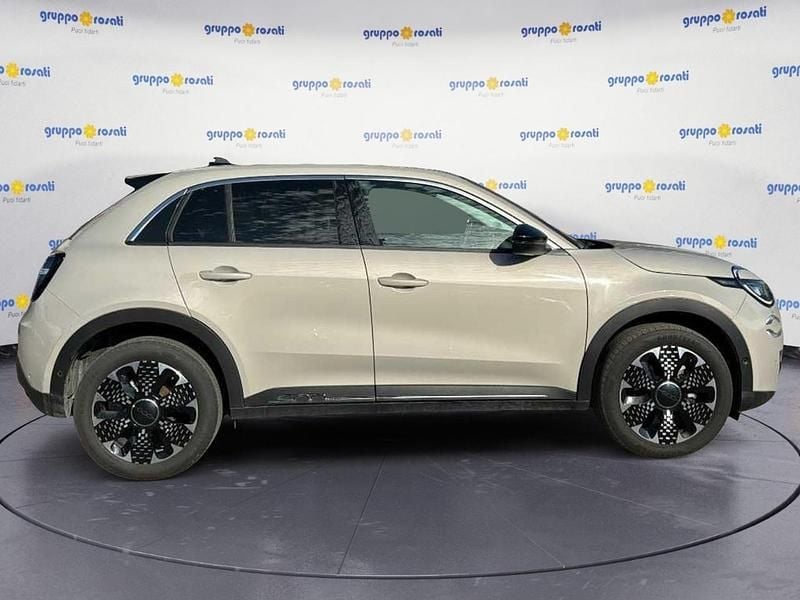 Usata Fiat 600 La Prima 101 CV (74 kW) 2024 Beige SUV