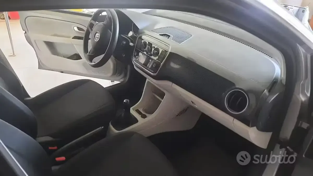 Usata VW up! 60 CV (44 kW) 2019 Grigio Utilitaria