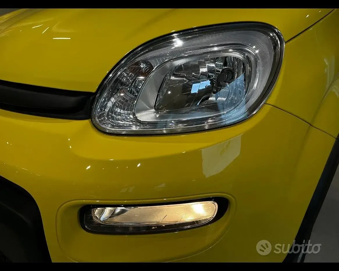 Usata Fiat Panda 70 CV (51 kW) 2024 Giallo Utilitaria