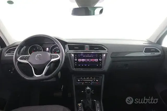 Usata VW Tiguan Life 150 CV (110 kW) 2023 Grigio SUV