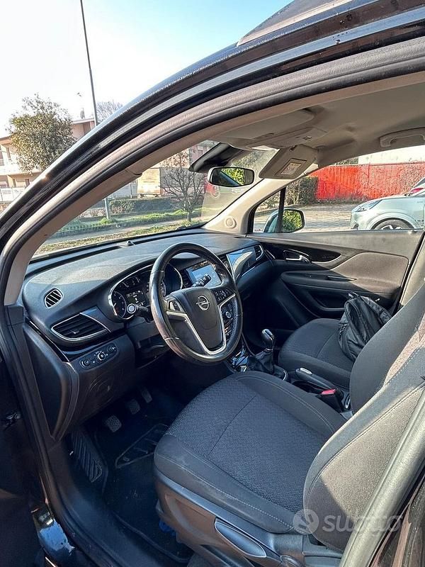 Usata Opel Mokka X Business 116 CV (85 kW) 2017 Nero SUV