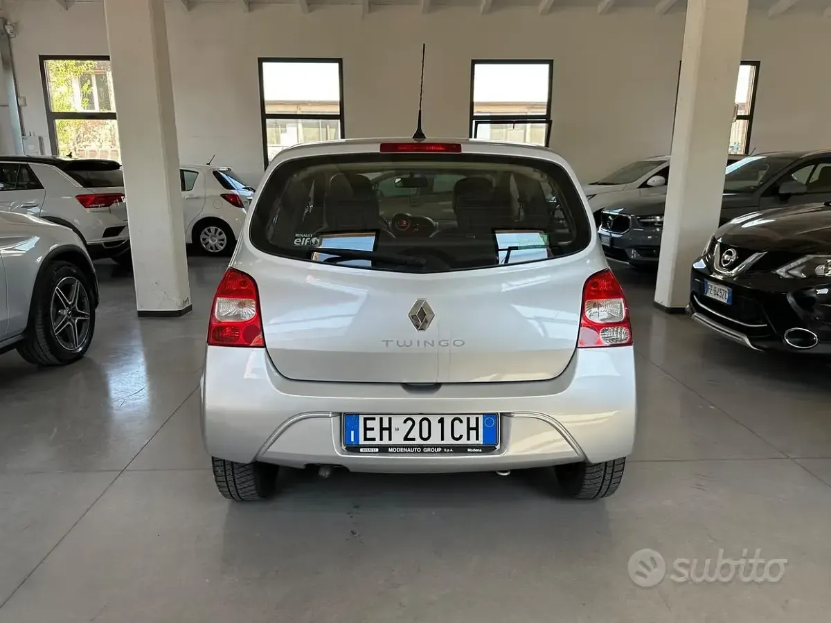 Usata Renault Twingo 75 CV (55 kW) 2011 Grigio Utilitaria