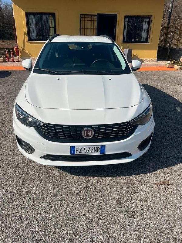 Usata Fiat Tipo Business 120 CV (88 kW) 2019 Bianco Station wagon