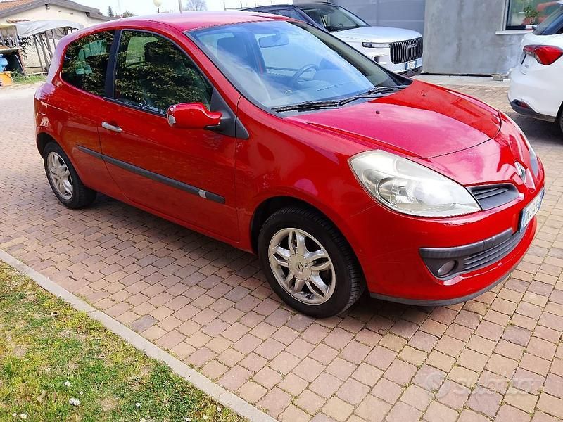 Usata Renault Clio III 105 CV (77 kW) 2008 Berlina