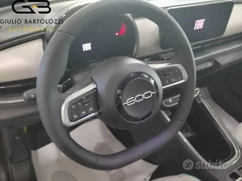 Usata Fiat 600 La Prima 145 CV (106 kW) 2025 Verde SUV