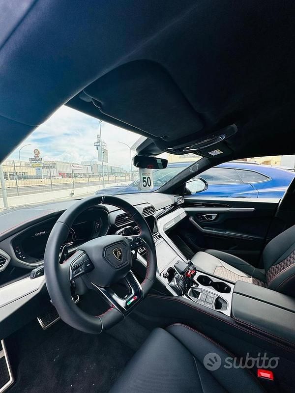 Usata Lamborghini Urus 666 CV (489 kW) 2023 Nero SUV