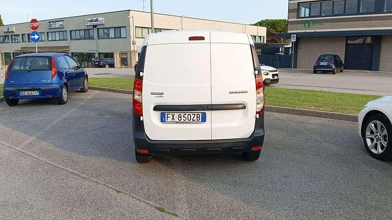 Usata Dacia Dokker 102 CV (75 kW) 2019 Bianco Monovolume