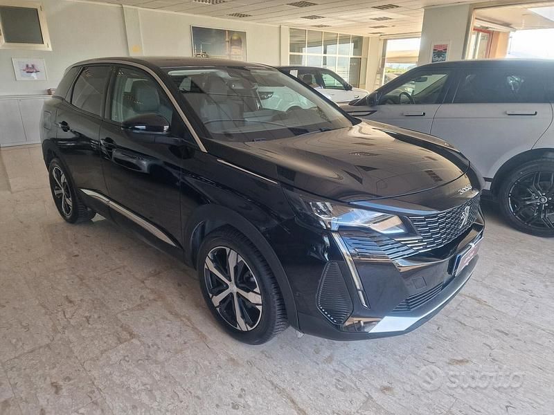 Usata Peugeot 3008 Allure 131 CV (96 kW) 2022 Nero SUV