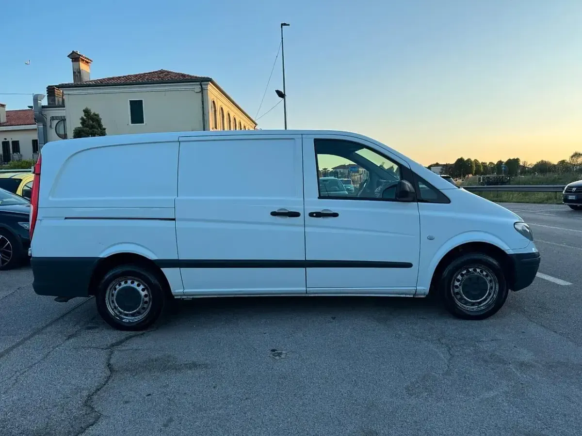 Usata Mercedes Vito 135 CV (99 kW) 2011 Bianco