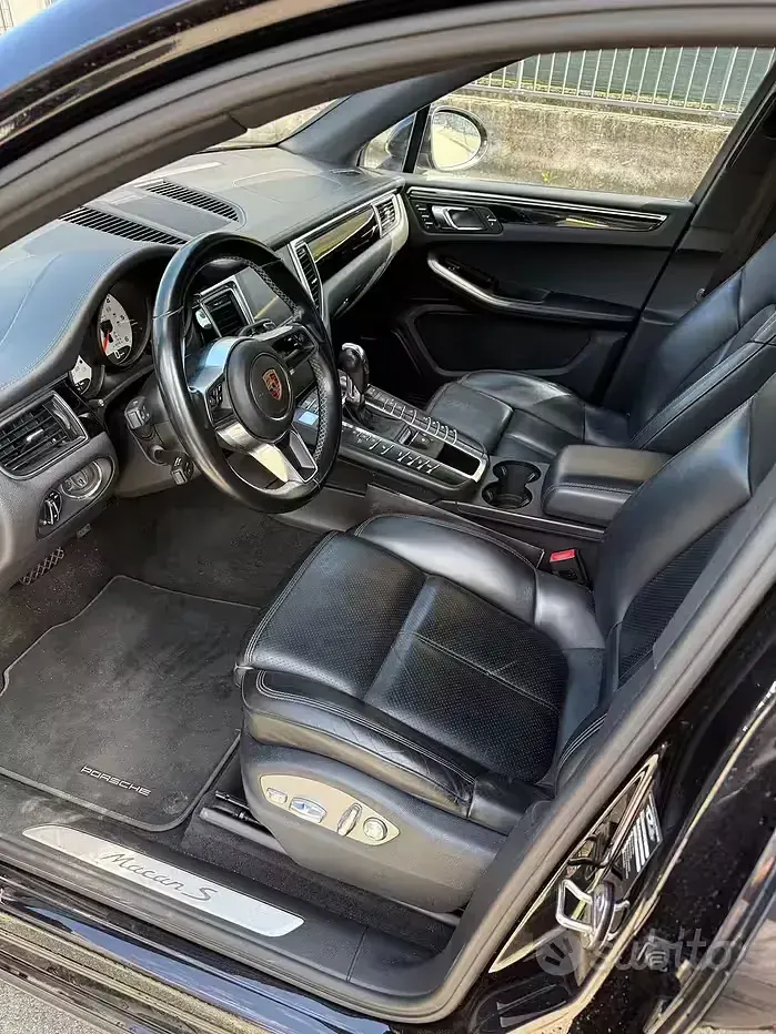 Usata Porsche Macan 250 CV (183 kW) 2021 Nero SUV