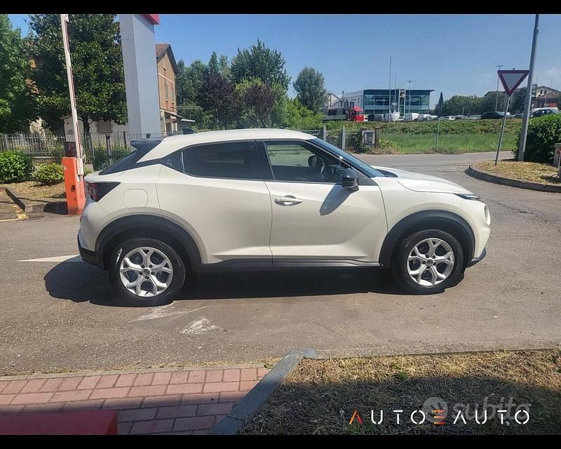 Usata Nissan Juke N-Connecta 114 CV (83 kW) 2021 Blu SUV