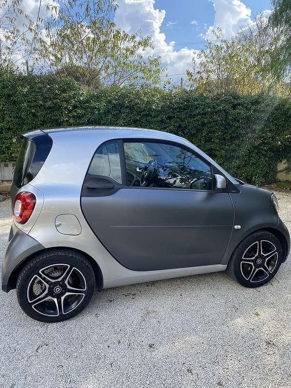 Usata Smart ForTwo Coupé Passion 90 CV (66 kW) 2017 Grigio Utilitaria