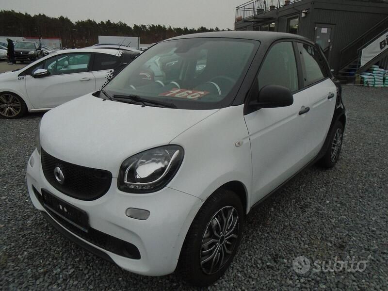 Usata Smart ForFour Passion 71 CV (52 kW) 2015 Bianco Utilitaria