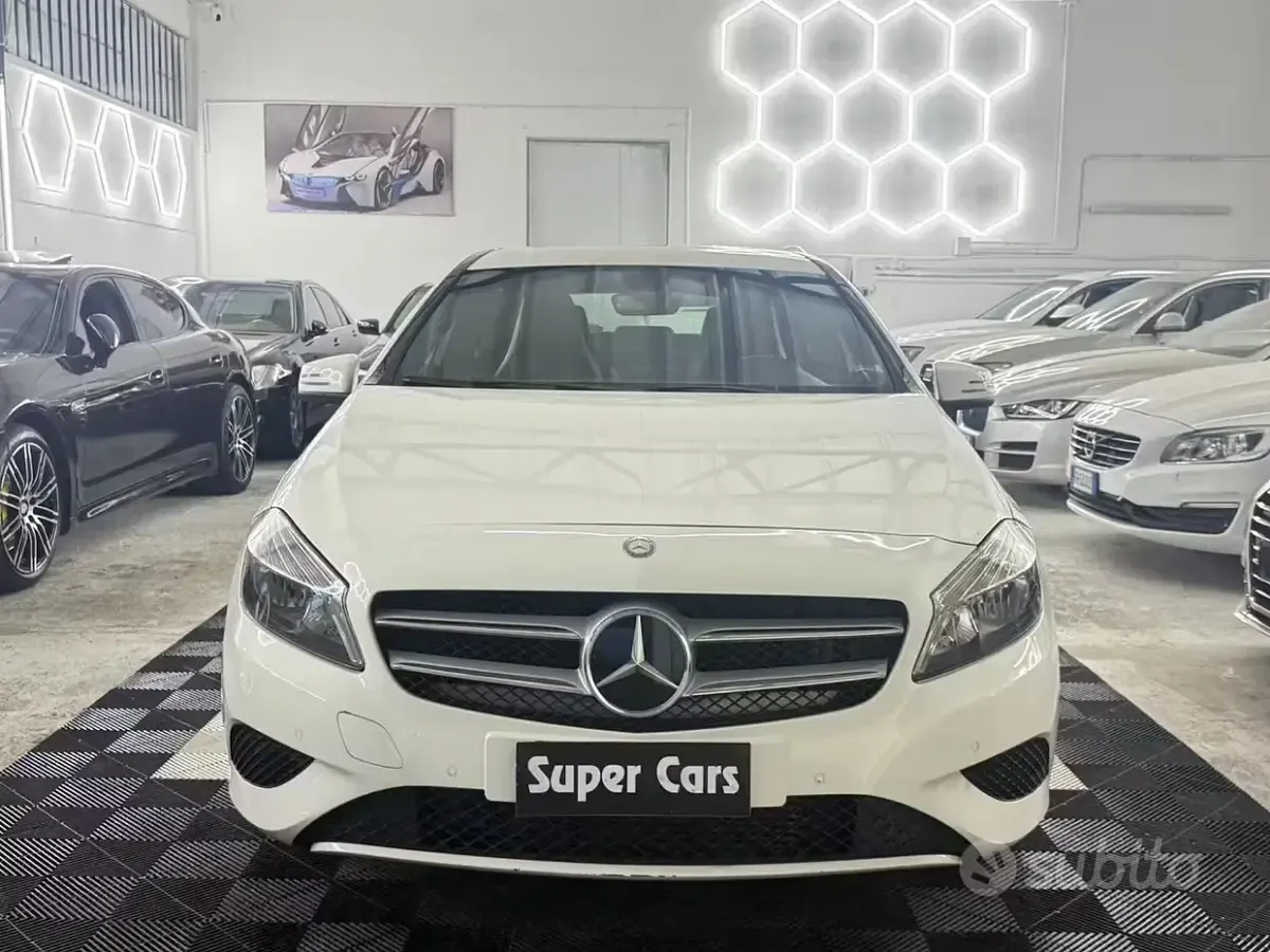 Usata Mercedes A180 Edition 109 CV (80 kW) 2016 Other Utilitaria