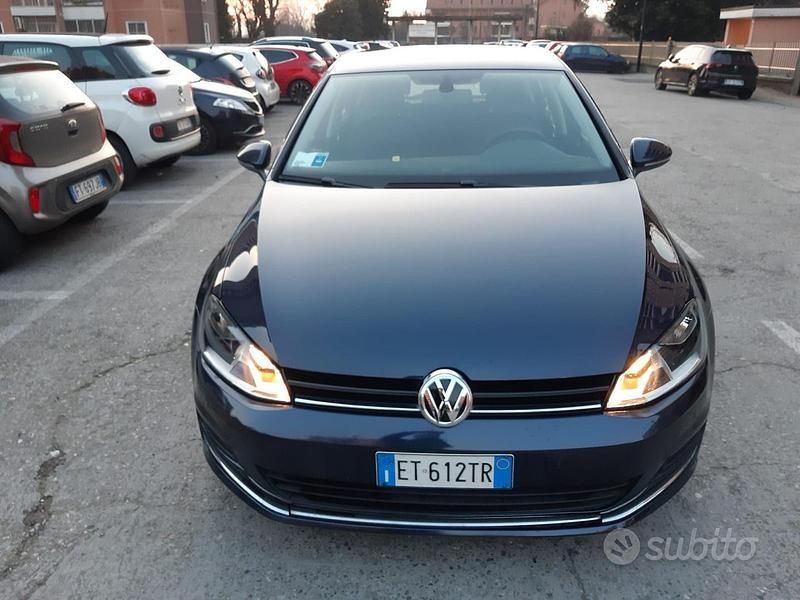 Usata VW Golf VII 105 CV (77 kW) 2013 Blu Berlina
