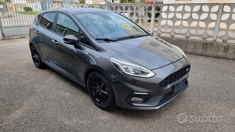 Usata Ford Fiesta ST-Line 86 CV (63 kW) 2018 Grigio Berlina