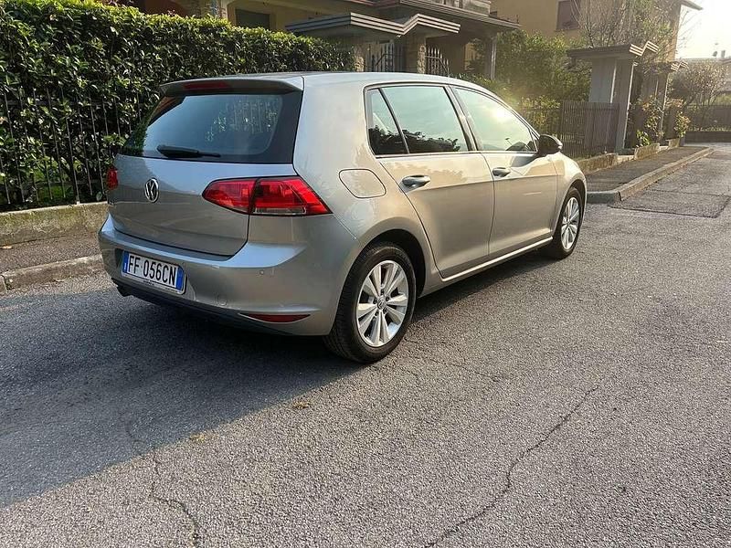Usata VW Golf Sportsvan 110 CV (80 kW) 2016 Grigio Monovolume