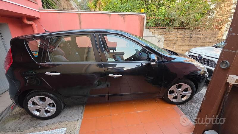 Usata Renault Scénic III XMOD 2011 Nero Monovolume