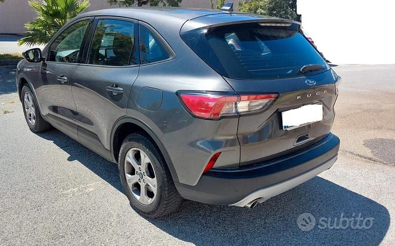 Usata Ford Kuga 120 CV (88 kW) 2021 Grigio SUV