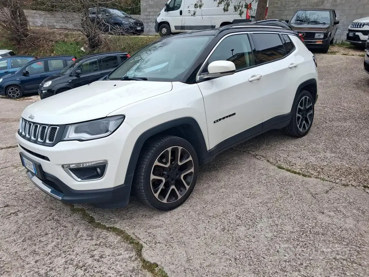 Usata Jeep Compass Limited 140 CV (102 kW) 2019 Bianco SUV