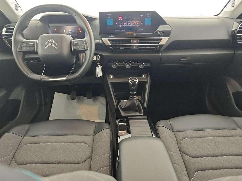 Usata Citroën C4 Feel 131 CV (96 kW) 2022 Verde Utilitaria