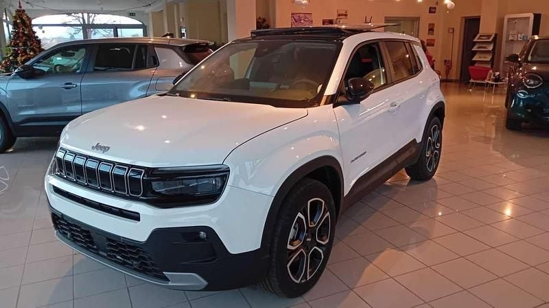 Bianco Nuova 2025 Jeep Avenger Summit SUV | 28.200 € (Buon prezzo) - Immagine 1/4