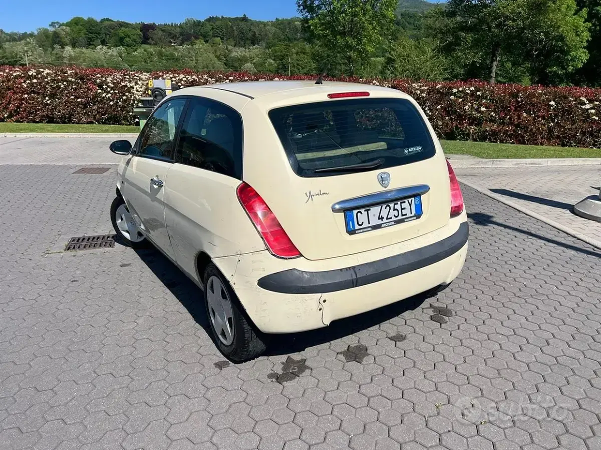 Gebraucht Lancia Ypsilon 60 PS (44 kW) 2005 Gelb Kleinwagen