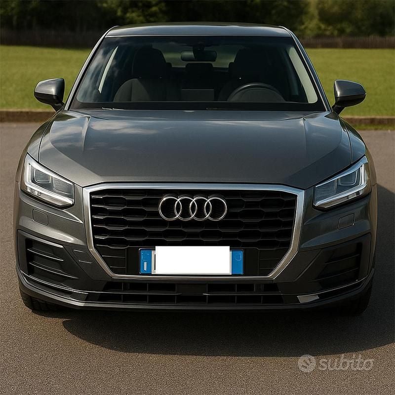 Usata Audi Q2 Design 116 CV (85 kW) 2017 Grigio SUV