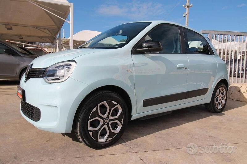 Usata Renault Twingo Equilibre 60 kW (82 CV) 2023 Blu Utilitaria