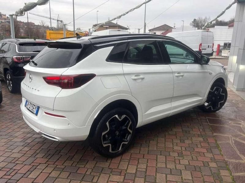 Usata Opel Grandland X Ultimate 131 CV (96 kW) 2024 Bianco SUV