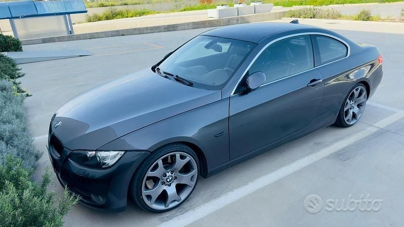Usata BMW 335 306 CV (225 kW) 2006 Grigio Coupé