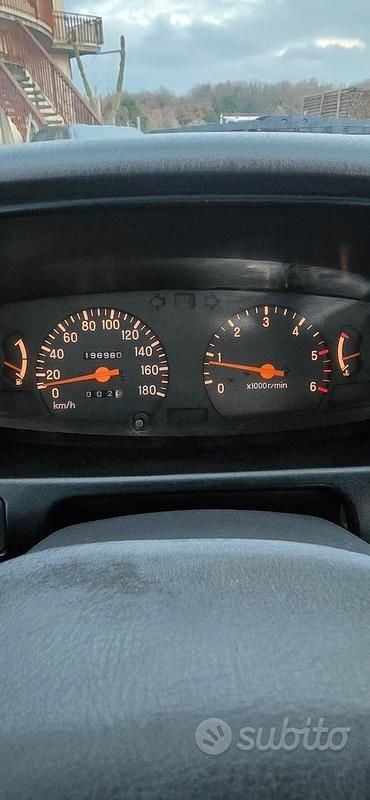Usata Mitsubishi L200 87 CV (63 kW) 1997 Blu Pick-up