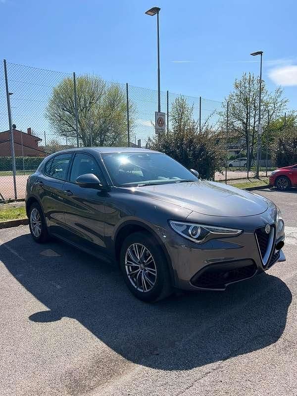 Usata Alfa Romeo Stelvio Business 190 CV (139 kW) 2021 Grigio SUV